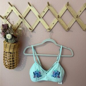 NWT Gilly Hicks Floral Embroidered Bralette - Mint